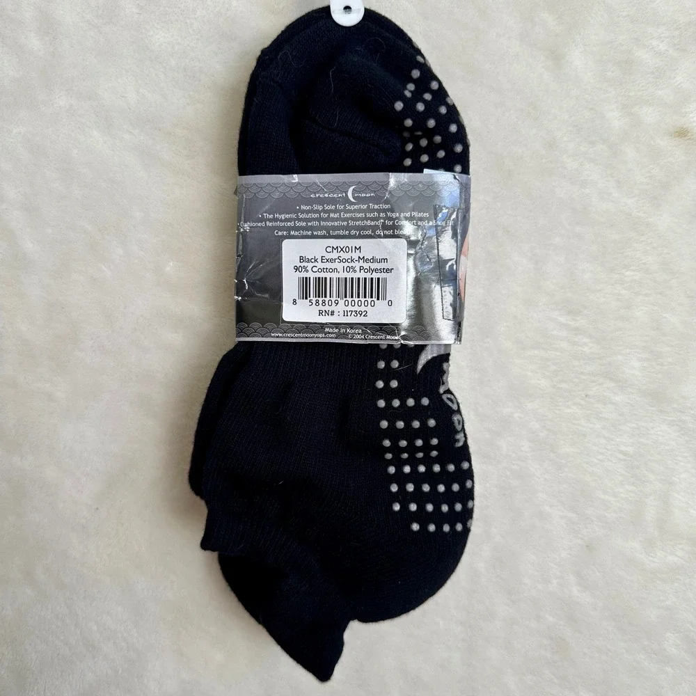 Crescent Moon ExerSocks Non Slip Grip Socks‎ New Medium Black Pilates Yoga Barre